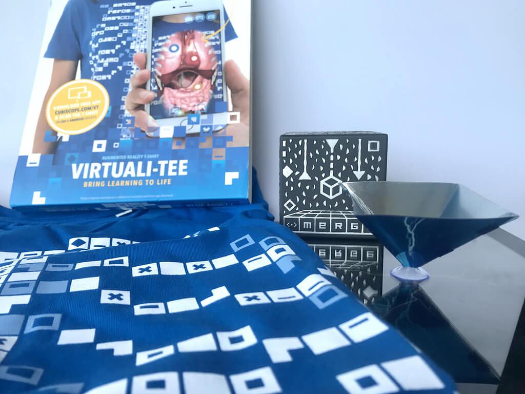 Experience the virtual world as layer over the real world. Application through which augmented information helps us oversee and understand the real world. Besides that 360 photo and video cams are able to digitalise the physical world through photgrammetry. Augmented Reality & 360 media