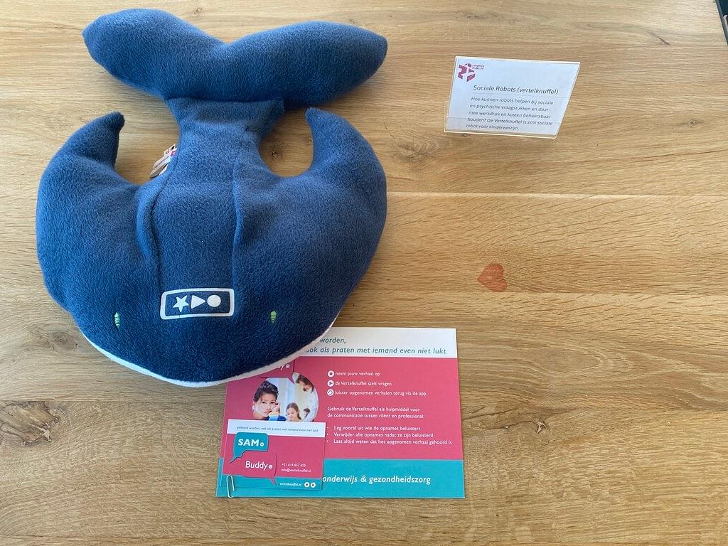 How can robots help with social and psychological issues and keep work pressure and costs manageable? The Telling Hug is such a social robot for child welfare. Social Robots