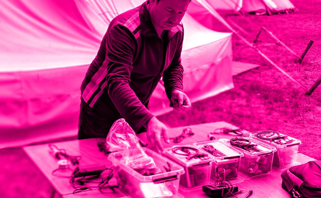 Guidance by building small prototypes to present your ideas. Experiment with challenging technology as 3D-printing, programming sensors and other electronics. Our professional guidance and experience in tech is included during the day!Per day 09:30-16:00 / excl. travel expenses / excl. VAT-BTW / Incl. setup /needed 2-3 tables and a powercable
Book this session
Hackaton Prototyping Guidance